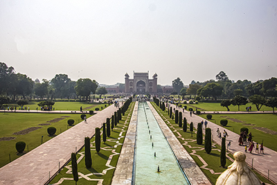 Temple and water feature within Taj Mahal complex